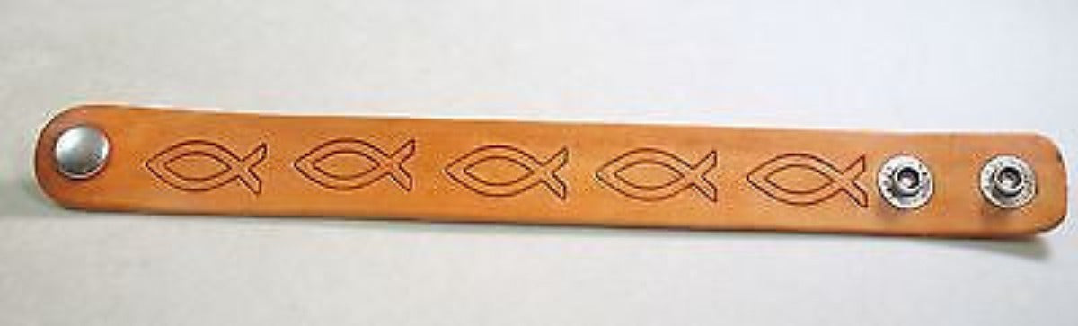 Christian Jesus fish hand stamped and stained leather bracelet - Samstagsandmore
