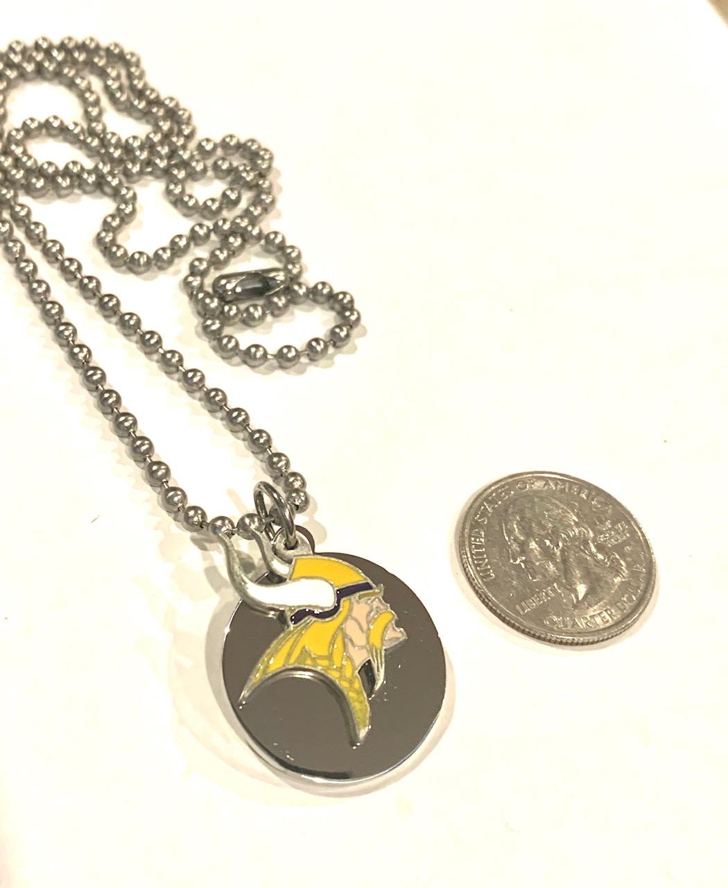 MINNESOTA VIKINGS ROUND MEDIUM NFL STAINLESS STEEL DOG TAG NECKLACE BALL CHAIN PENDANT - Samstagsandmore