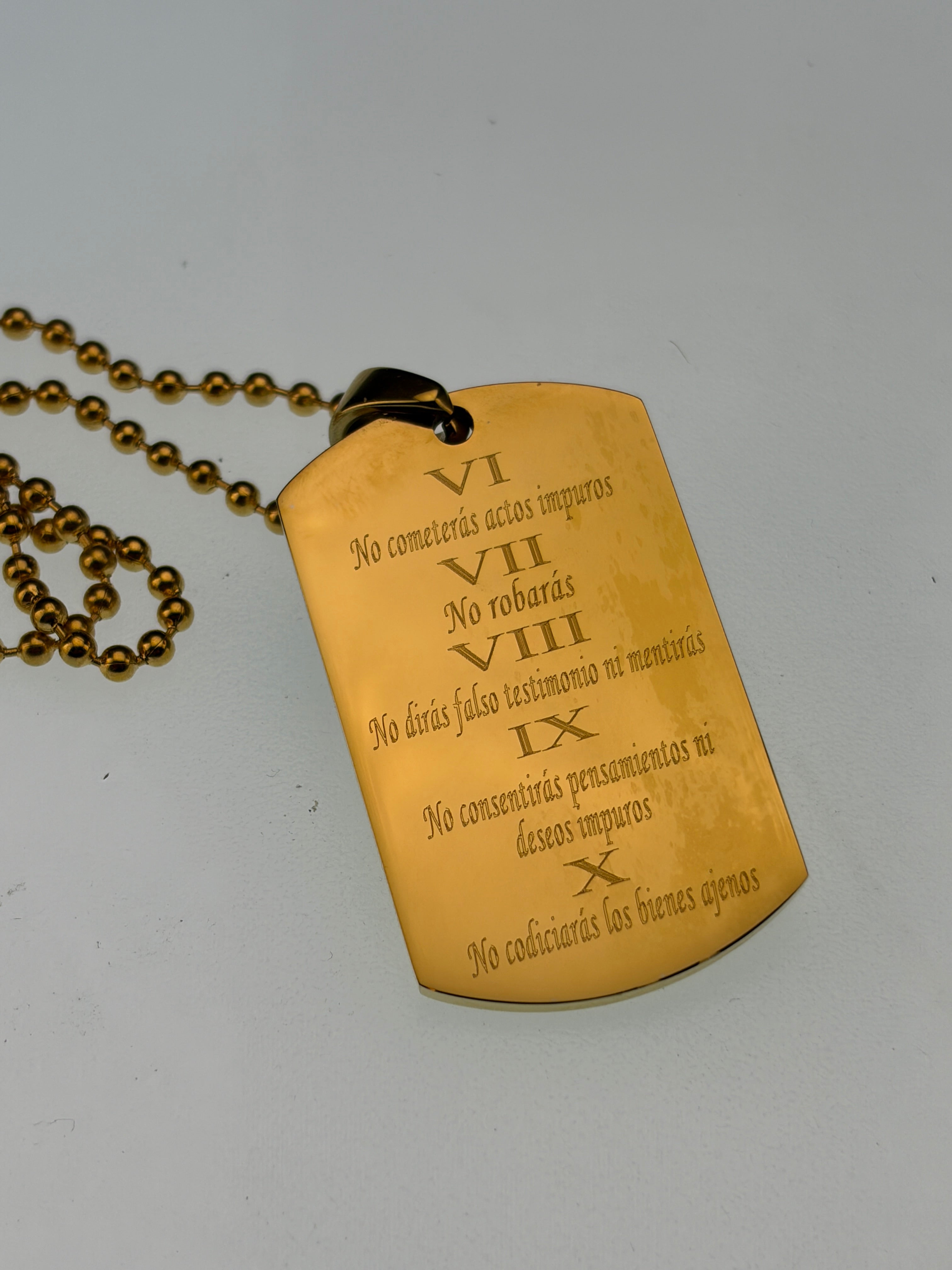 10 MANDAMIENTOS ESPAÑOLES COLLAR DE PLACA DE PERRO ACERO INOXIDABLE RELIGIOSO DE ORO IPG Spanish 10 TEN COMMANDMENTS DOG TAG NECKLACE RELIGIOUS STAINLESS STEEL GOLD IPG