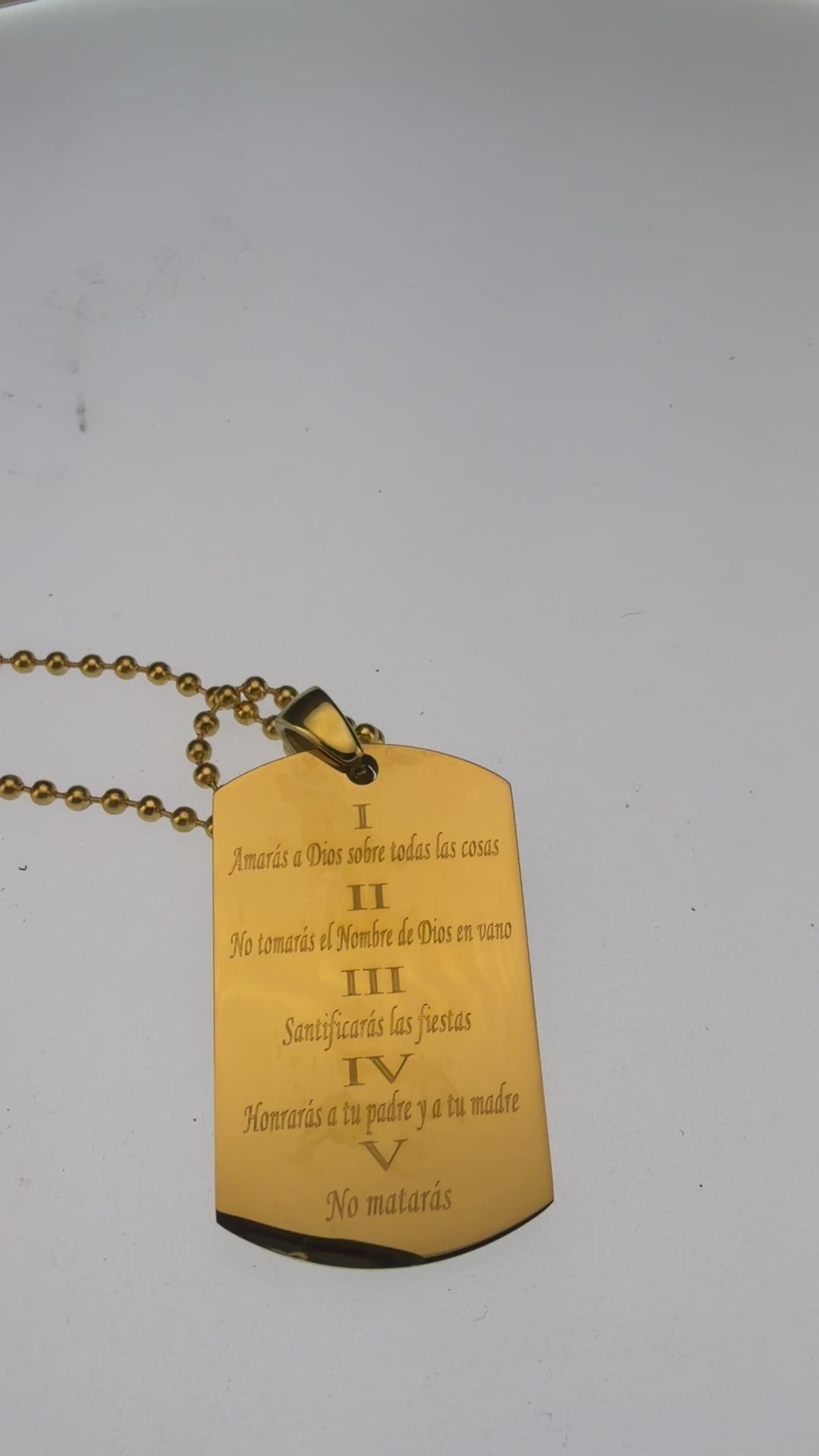 10 MANDAMIENTOS ESPAÑOLES COLLAR DE PLACA DE PERRO ACERO INOXIDABLE RELIGIOSO DE ORO IPG Spanish 10 TEN COMMANDMENTS DOG TAG NECKLACE RELIGIOUS STAINLESS STEEL GOLD IPG