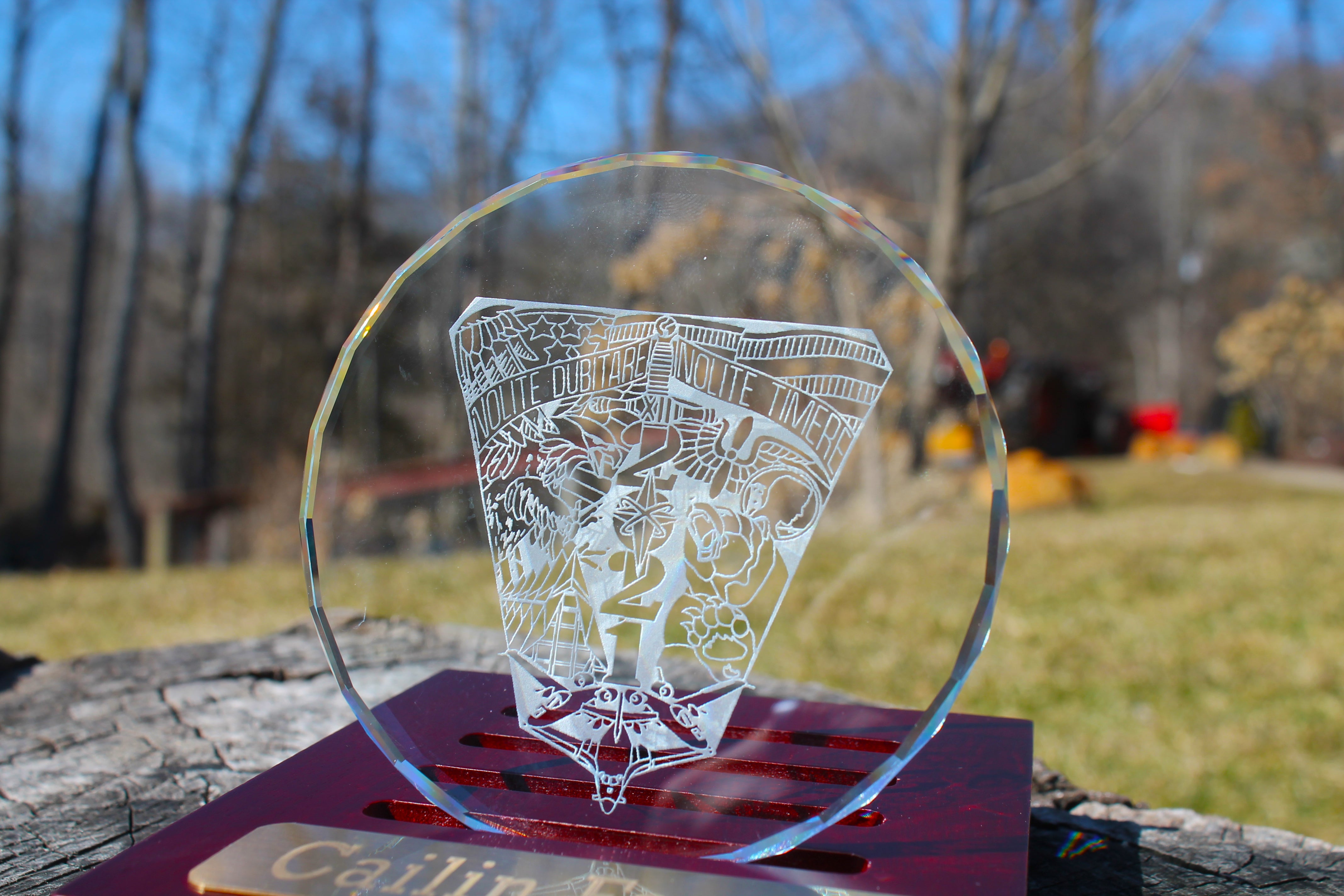 Custom K9 Faceted Edge Sand Carved Crystal Coasters in Wood Base with Brass Plate - ONE design - Samstagsandmore