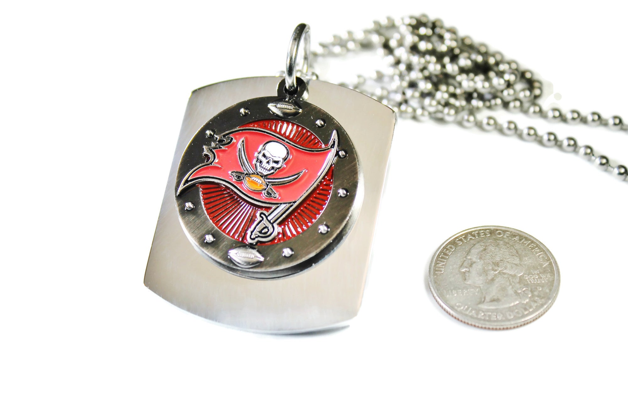 TAMPA BAY BUCCANEERS NFL  X LARGE PENDANT/HELMET ON THICK STAINLESS STEEL DOG TAG