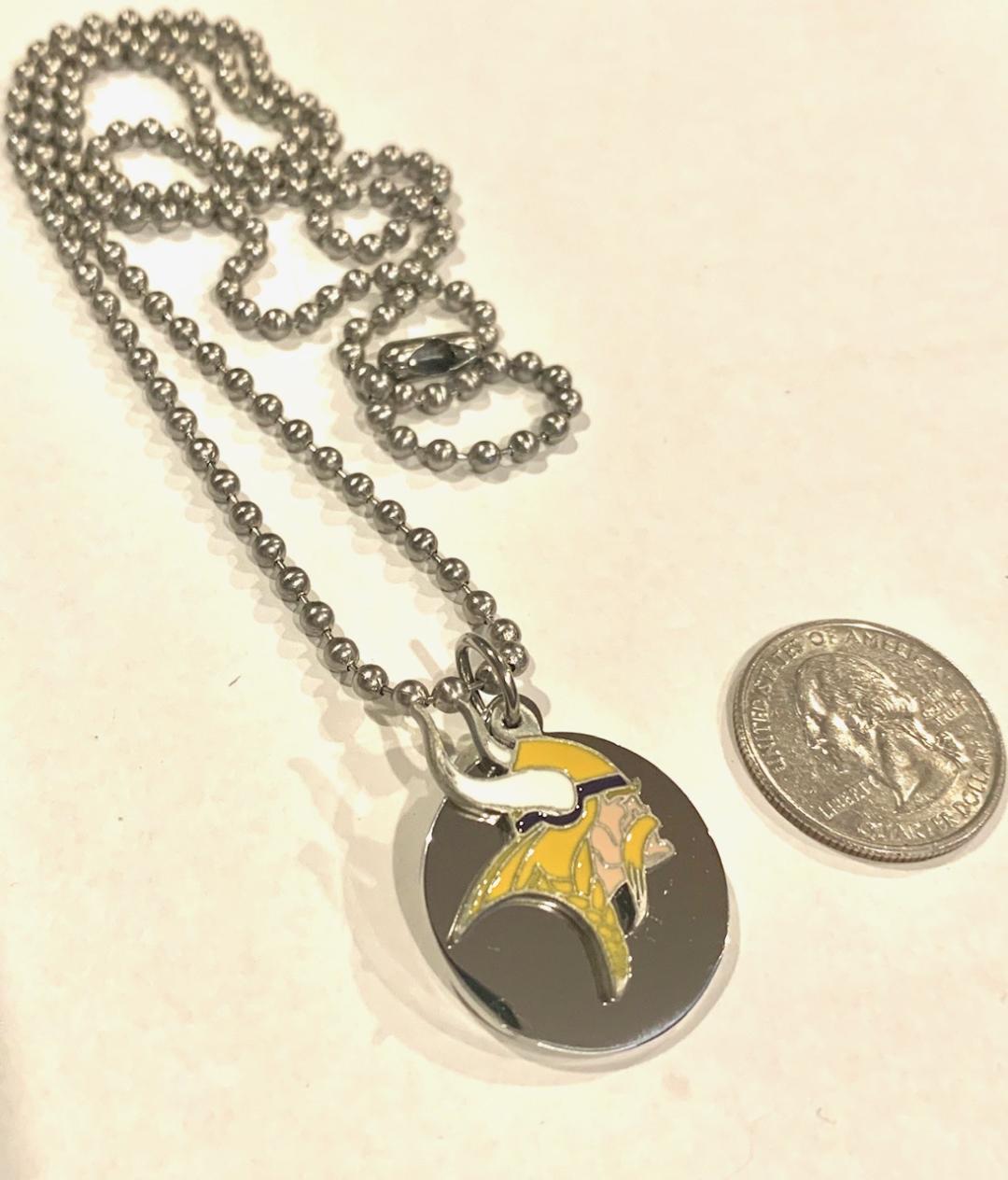 MINNESOTA VIKINGS ROUND MEDIUM NFL  STAINLESS STEEL DOG TAG NECKLACE   BALL CHAIN PENDANT - Samstagsandmore