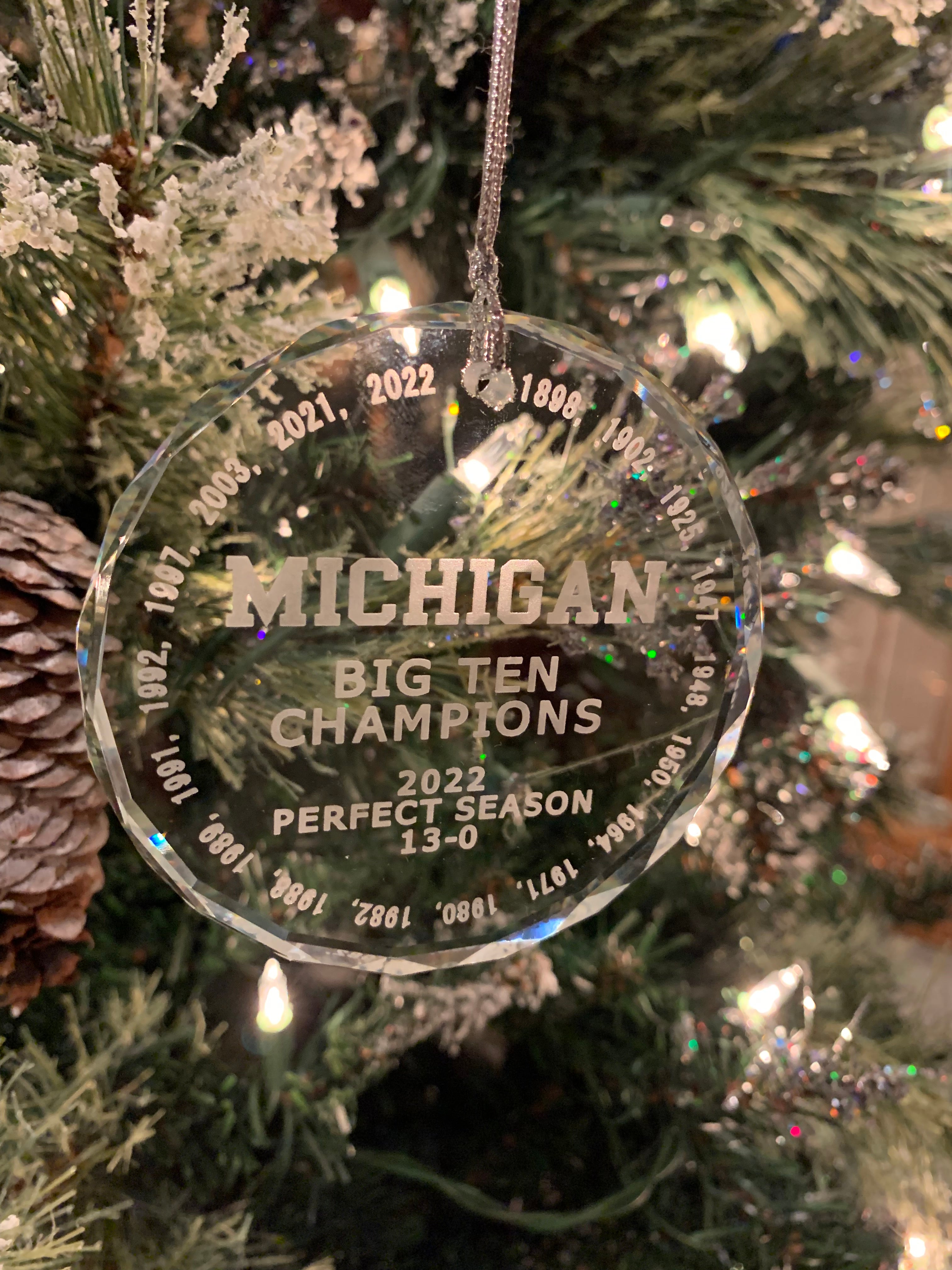 UM University of Michigan BIG 10 champions all years 2022 Crystal Ornament Wolverines
