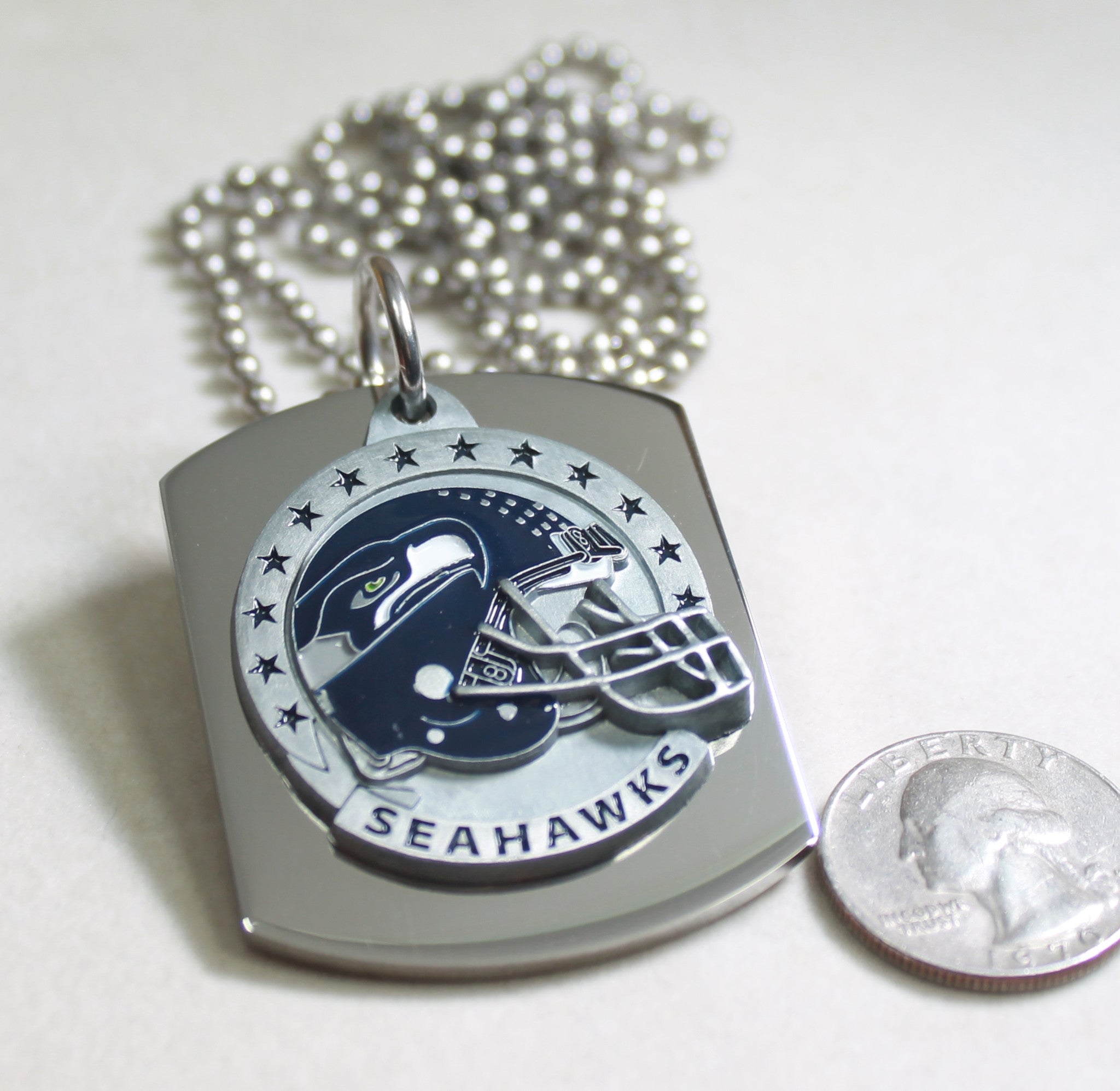 NFL SEATTLE SEAHAWKS  X LARGE PENDANT/HELMET ON THICK STAINLESS STEEL DOG TAG - Samstagsandmore