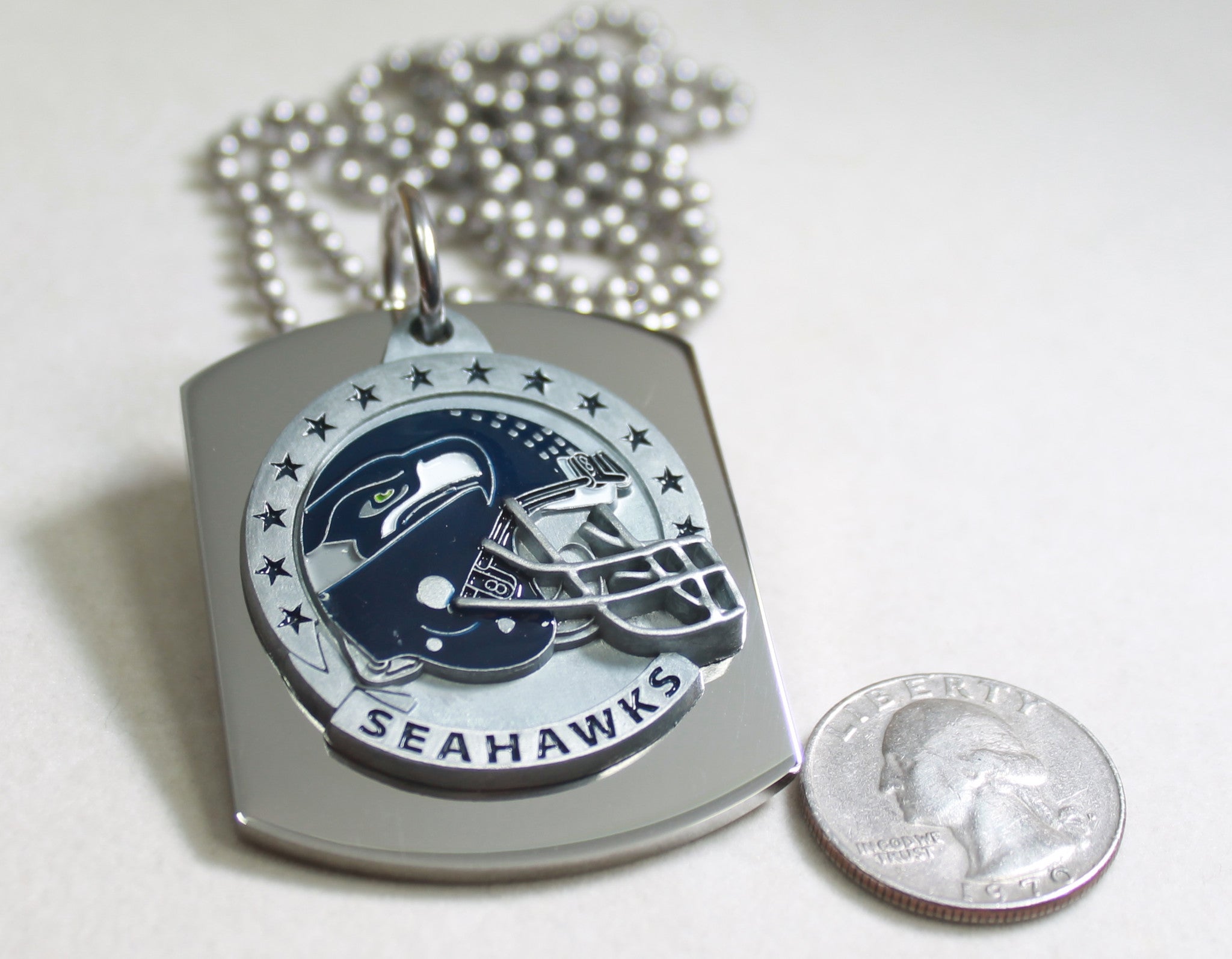 NFL SEATTLE SEAHAWKS  X LARGE PENDANT/HELMET ON THICK STAINLESS STEEL DOG TAG - Samstagsandmore