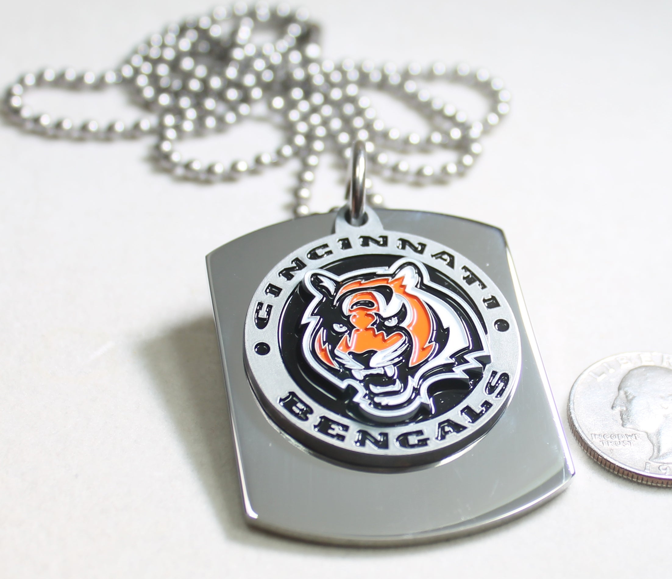 NFL CINCINNATI BENGALS  X LARGE PENDANT/TIGER ON THICK STAINLESS STEEL DOG TAG