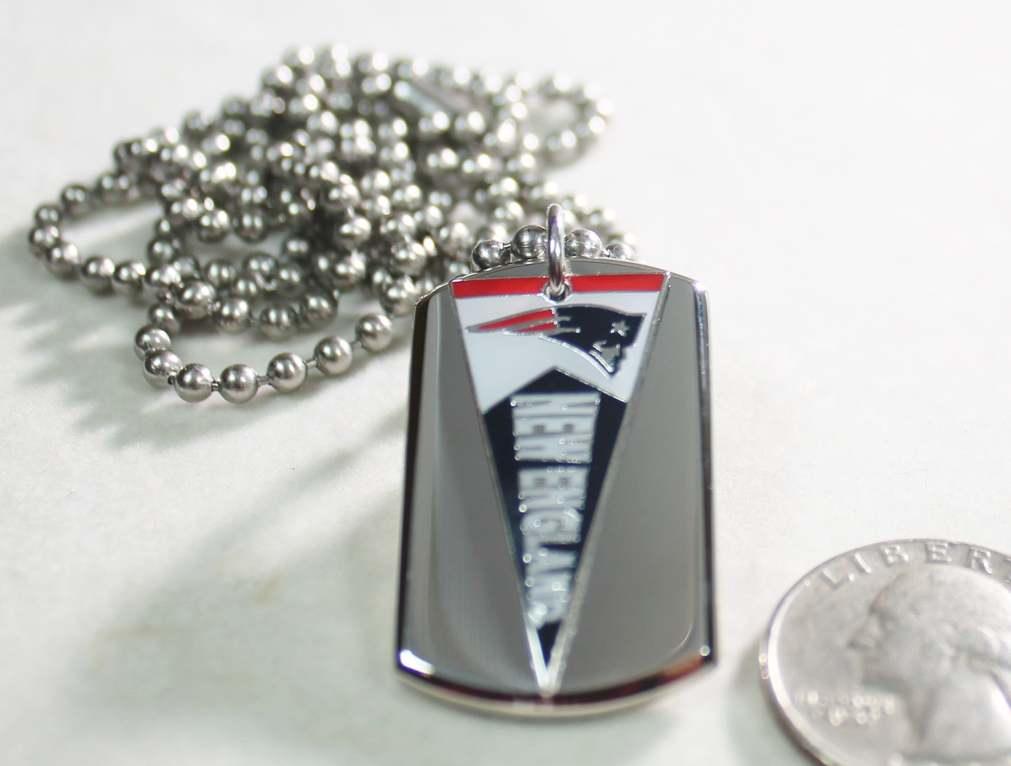 NEW ENGLAND PATRIOTS NFL PENNANT STAINLESS STEEL DOG TAG NECKLACE  3D BALL CHAIN - Samstagsandmore