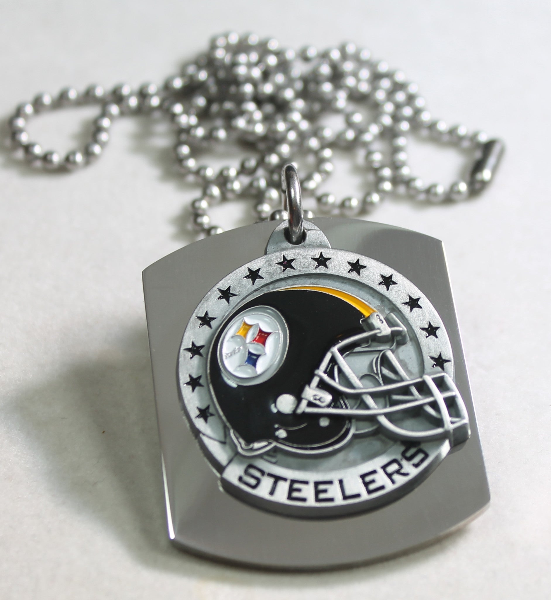 PITTSBURGH STEELERS NFL X LARGE PENDANT HELMET ON THICK STAINLESS STEEL DOG TAG - Samstagsandmore