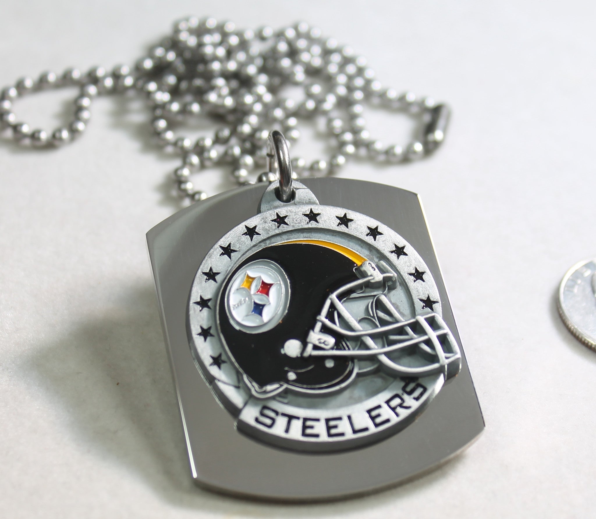 PITTSBURGH STEELERS NFL X LARGE PENDANT HELMET ON THICK STAINLESS STEEL DOG TAG - Samstagsandmore