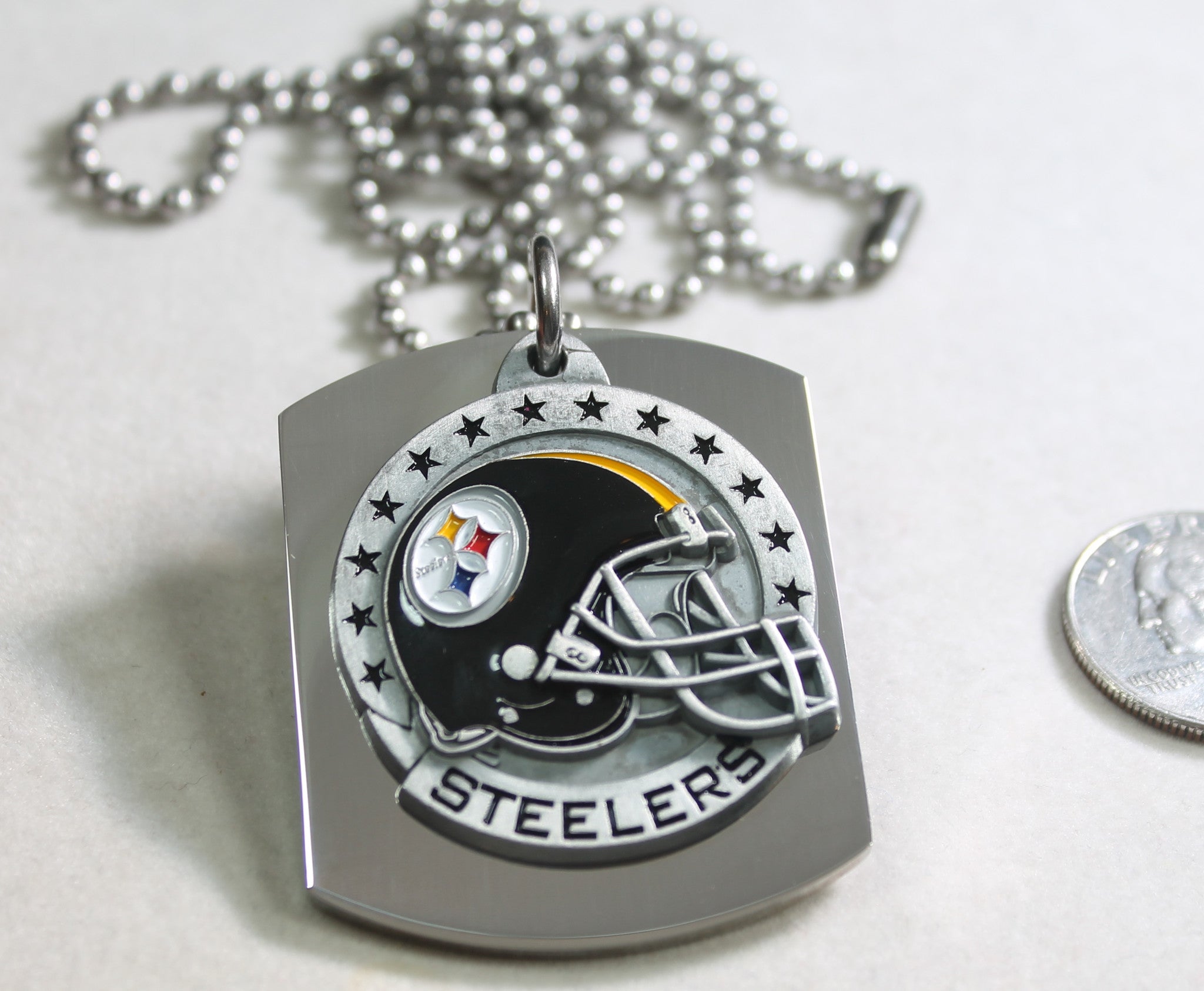 PITTSBURGH STEELERS NFL X LARGE PENDANT HELMET ON THICK STAINLESS STEEL DOG TAG - Samstagsandmore