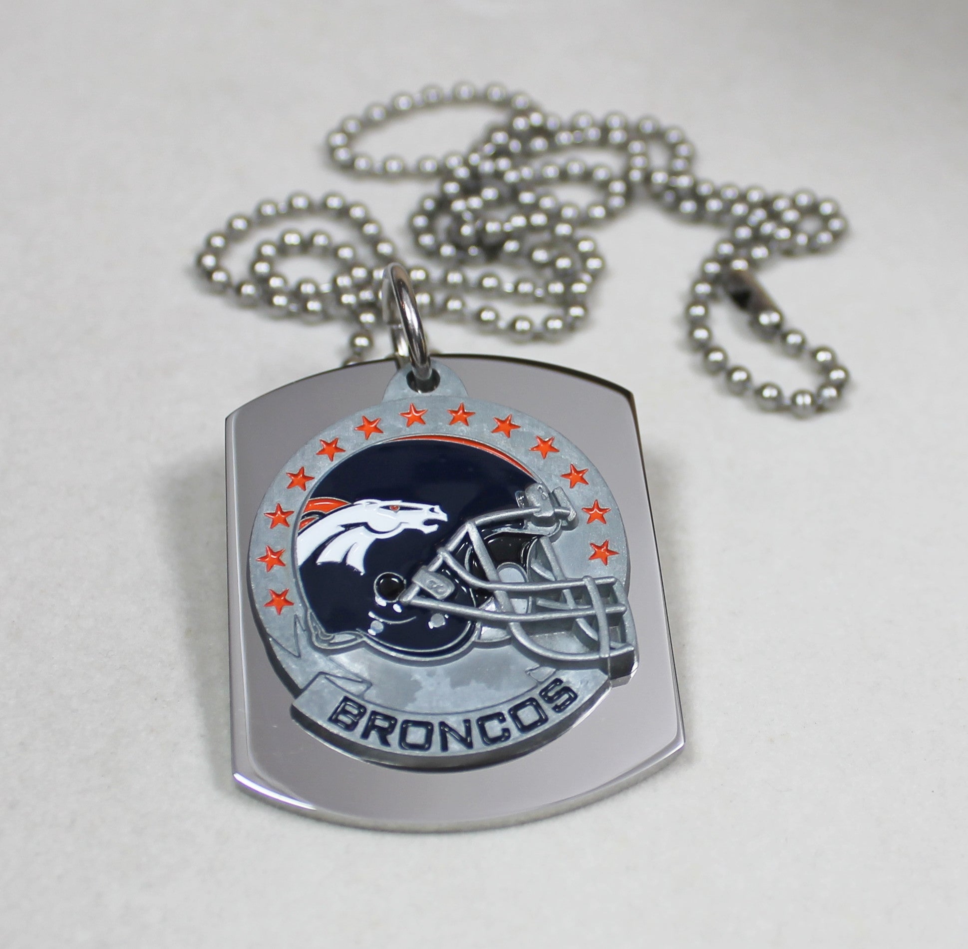 NFL DENVER BRONCOS X LARGE PENDANT/HELMET ON THICK STAINLESS STEEL DOG TAG - Samstagsandmore