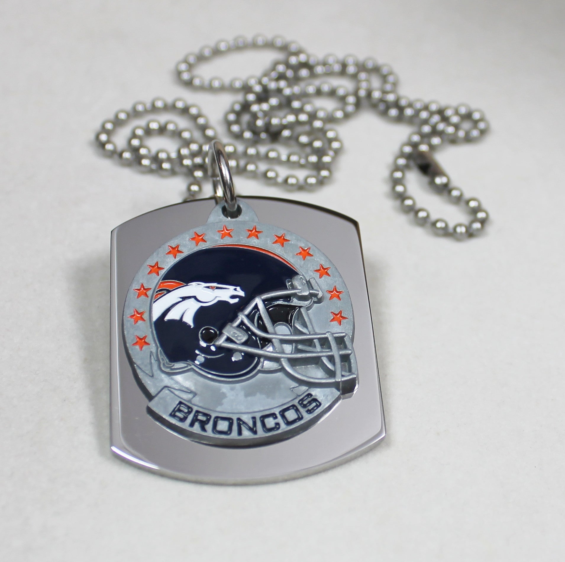 NFL DENVER BRONCOS X LARGE PENDANT/HELMET ON THICK STAINLESS STEEL DOG TAG - Samstagsandmore