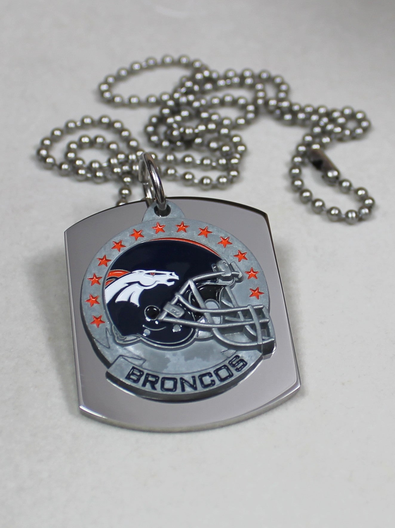 NFL DENVER BRONCOS X LARGE PENDANT/HELMET ON THICK STAINLESS STEEL DOG TAG - Samstagsandmore