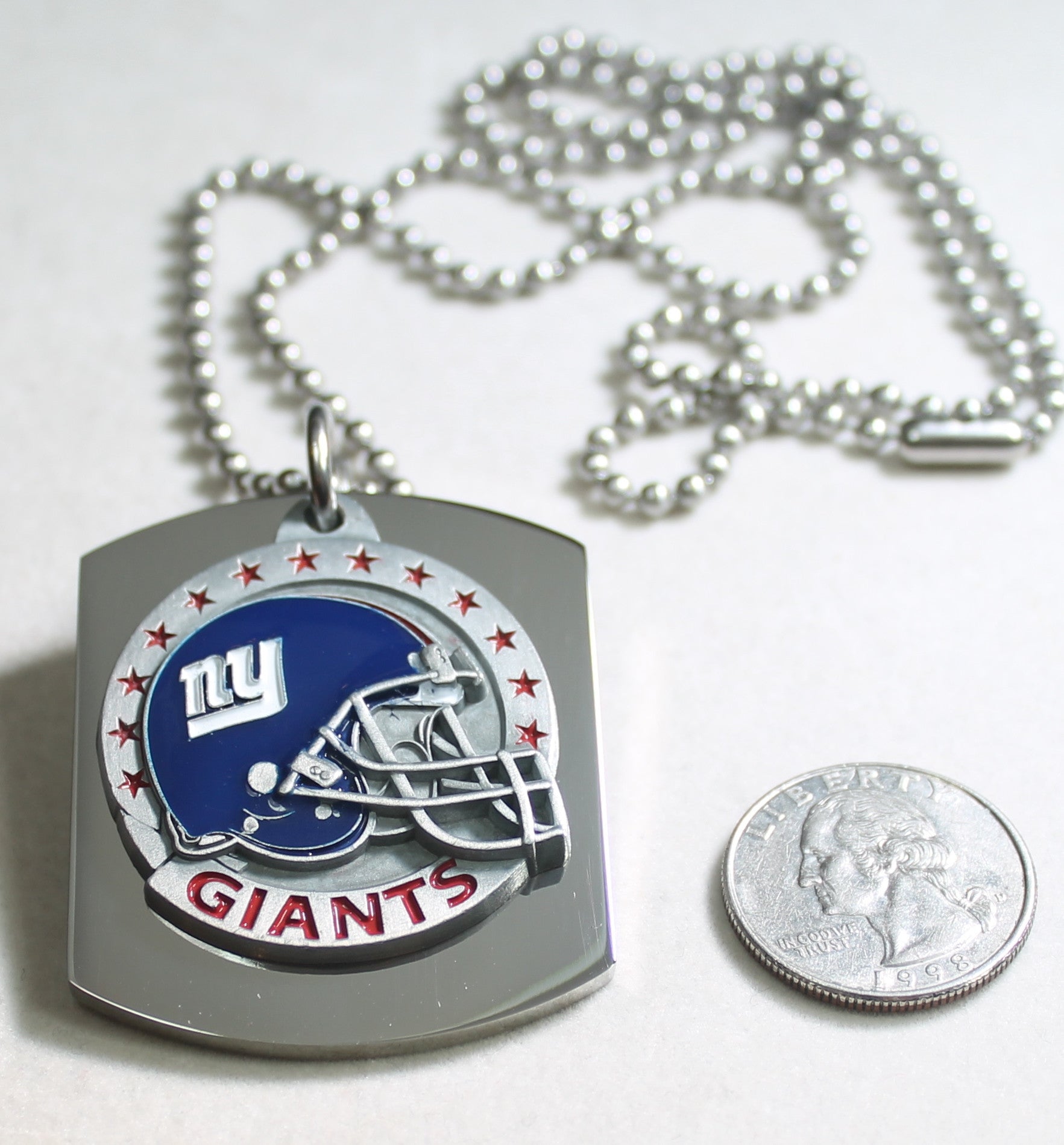 NFL NEW YORK GIANTS  X LARGE PENDANT/HELMET ON THICK STAINLESS STEEL DOG TAG - Samstagsandmore