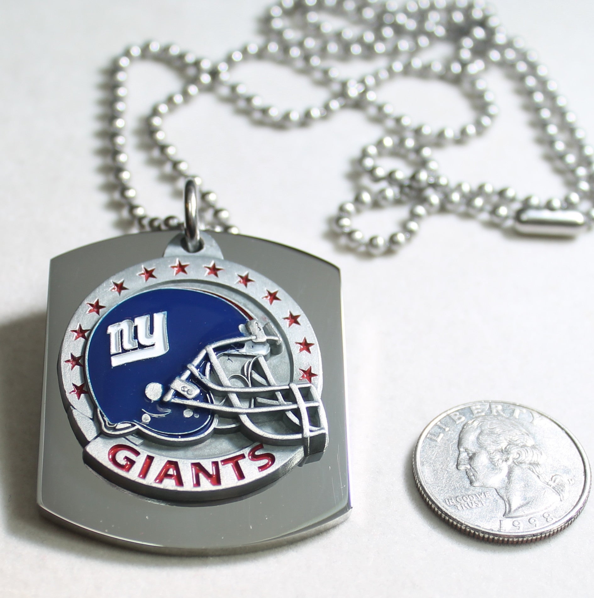 NFL NEW YORK GIANTS  X LARGE PENDANT/HELMET ON THICK STAINLESS STEEL DOG TAG - Samstagsandmore